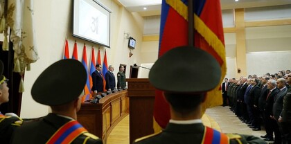 Ինչո՞ւ «կեցցե», գուցե «ելա՞կ» կամ «դըմփ-դըմփ-հո՞ւ». Փաստ
