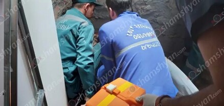 Երևանում կինը տղային իր փոխանցելիս ընկել է հորը. նրան տեղափոխել են հիվանդանոց. shamshyan.com