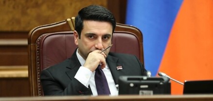 Ալեն Սիմոնյանի ռեֆերենտը աշխատանքի չի ներկայանում, բայց աշխատավարձ ու պարգևավճար է ստանում. Ժողովուրդ