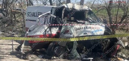 Արմավիրի մարզում բախվել են «Mercedes»-ն ու «Ford Transit»-ը և հայտնվել դաշտում. կան վիրավորներ. shamshyan.com