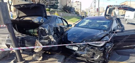 Մալաթիայի թաղապետարանի մոտ բախվել են «Tesla»-ն ու «Mercedes»-ը. shamshyan.com