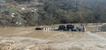 Օկուպացված Քարվաճառում բեռնատարն ընկել է գետը. կան զոհեր