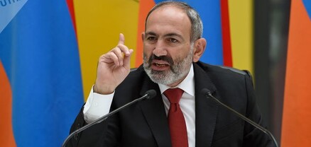 Փաշինյանը մունաթով է խոսել համայնքային ղեկավարների հետ, ապա ասել, որ ինքը հրամայում է նրանց հանձնել գյուղերը