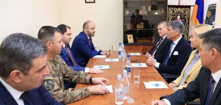 Պապիկյանը Սարգիս Իզմիրլյանին ներկայացրել է ՀՀ զինված ուժերում ընթացող լայնածավալ բարեփոխումները