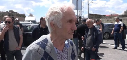 Փաշինյանը թշնամի է, հողերը հանձնել է, բանակը՝ թուլացրել․ ճանապարհ փակած քաղաքացի
