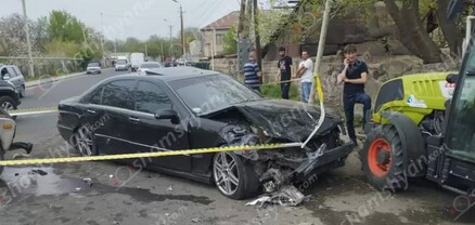 Նոր Գեղիում բախվել են «Mercedes»-ը, «06»-ն ու տրակտորը. պապը, տատը, նրանց դուստրն ու 2 անչափահաս թոռները հոսպիտալացվել են. shamshyan.com
