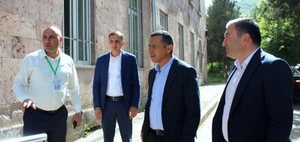 Ռոբերտ Ղուկասյանը այց է կատարել Միասնական սոցիալական ծառայության Կապանի տարածքային կենտրոն
