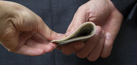 6 պաշտոնյաներ կառուցապատողներից 8800 դոլարի և 5 մլն դրամի չափով կաշառք են ստացել