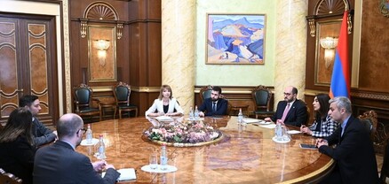 Արայիկ Հարությունյանը հանդիպել է Ֆրանկոֆոնիայի միջազգային կոմիտեի տնօրեն Զեյնա Մինայի հետ