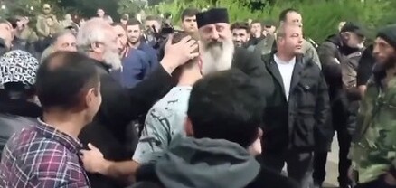 Բերման ենթարկված քաղաքացիներին, բացի Սուրեն Պետրոսյանից, բաց են թողել ոստիկանական բաժանմունքից