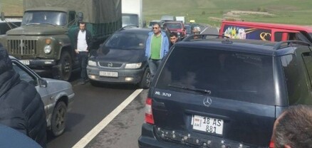 Քաղաքացիները փակել են Սպիտակ-Երևան մայրուղին