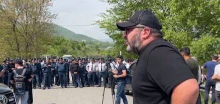 Ա՛յ, որ սենց կազմակերպված պահեիք՝ թուրքը մեր սահմանը չէր մտնի․ Գառնիկ Դանիելյանը հունից դուրս եկավ