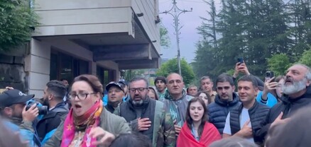 «ՏաԼույս» երգչախումբն Արցախի ու Հայաստանի օրհներգերով դիմավորեց Բագրատ Սրբազանին