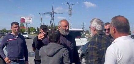 Բագրատ Սրբազանի առաջնորդությամբ՝ ավտոշարասյունը Երևանից շարժվել է Կիրանց