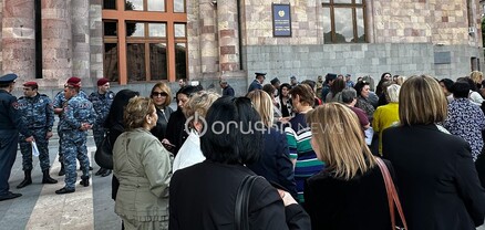 Մեզ գործազուրկ են դարձնում. դպրոցների հաշվապահների բողոքի ակցիան. ՈւՂԻՂ