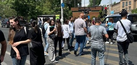 Քաղաքացիները փակել են Սայաթ-Նովա-Ալեք Մանուկյան խաչմերուկը