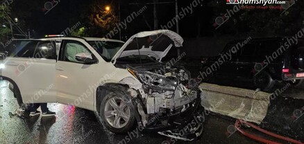 Մյասնիկյան պողոտայում բախվել են «Tesla»-ն, «Toyota Highlander»-ը, «Mercedes»-ը ու «Ford Fusion»-ը. shamshyan.com