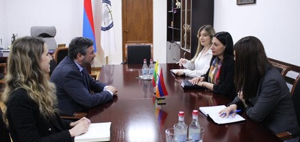 Մարդու իրավունքների պաշտպանն ընդունել է Լիտվայի դեսպանին