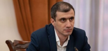 Իմպիչմենթի գործընթացից մի քանի ժամ անց Փարաքար համայնքի ղեկավարը հրաժարական տվեց