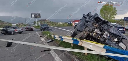 Սևանում բախվել են «BMW X5»-ը, «ՎԱԶ 21703»-ն ու «Mercedes»-ը․ կա 5 վիրավոր․ shamshyan.com