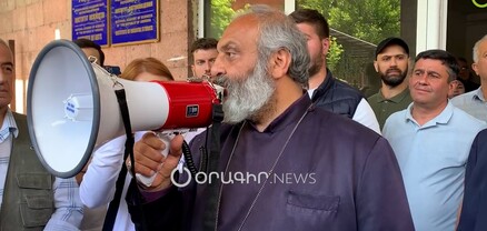 Այսօր ջերմ հանդիպումներ են տեղի ունենում․ Բագրատ սրբազանն առանց լրագրողների մտավ ԳԱԱ