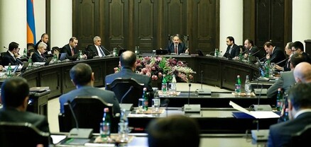 Արցախցի «քույրերն ու եղբայրները» տուն կարող են ձեռք բերել միայն «խաղաղասեր» Ադրբեջանին սահմանակից բնակավայրերում