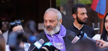Բագրատ Սրբազանը Սուրբ Աննա եկեղեցու բակում ժամը 19։00-ին կամփոփի օրը