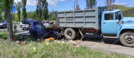 Կոտայքում «Opel»-ը մխրճվել է բեռնատար «ԶԻԼ»-ի հետնամասի մեջ. կան վիրավորներ. shamshyan.com