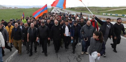 Իրավապահ համակարգում որոշ գործընթացներ կանգ են առել. միգուցե երթը հասնի Երեւան ու գործընթացներ սկսվեն. Ժողովուրդ