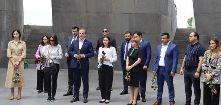 Libra Group-ի պատվիրակությունը ծաղիկներ է դրել Հայոց ցեղասպանության հուշահամալիրի անմար կրակի մոտ