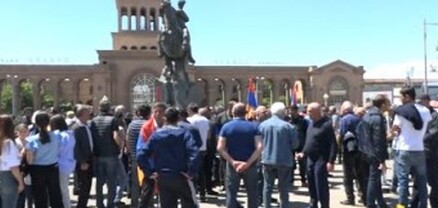 Արարատի, Վայոց ձորի և Սյունիքի մարզերի բնակիչների երթը` Հանրապետության հրապարակ. ՈւՂԻՂ