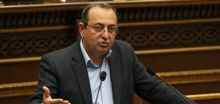 Այս պահի դրությամբ հանրային ճնշումը բավարար չէ իմպիչմենթի գործընթացի համար․ Արծվիկ Մինասյան