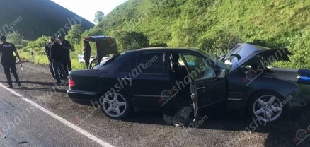 Գեղարքունիքում բախվել են «Mercedes»-ն ու «ՎԱԶ 21099»-ը․ կա վիրավոր․ shamshyan.com