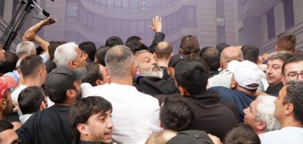 ԱԳՆ-ի մոտ բողոքի ակցիայի 5 մասնակցի մեղադրանք է առաջադրվել. ՔԿ