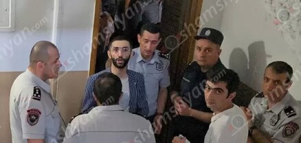 Երևանում հայտնի տաքսու վարորդին իր 6 անչափահաս երեխաների և հղի կնոջ հետ վտարել են բնակարանից․ shamshyan.com