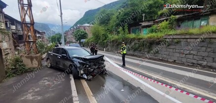Ալավերդիում բախվել են «BMW»-ն ու «Honda Accord»-ը. կան վիրավորներ. shamshyan.com