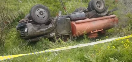 Գեղարքունիքում 23-ամյա վարորդը, չունենալով վարորդական իրավունքի վկայական, ավտոցիստեռնով հայտնվել է դաշտում. shamshyan.com