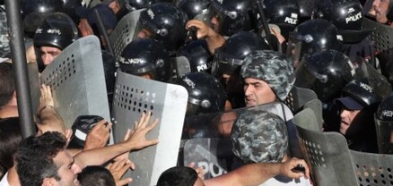 Ազգային ժողովի մոտ հունիսի 12-ին տեղի ունեցած բախումների գործով մեղադրյալների թիվը հասել է 16-ի