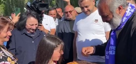 Բարի գալուստ. ինչպես են Բագրատ Սրբազանին դիմավորում Վարդենիսի մատույցներում