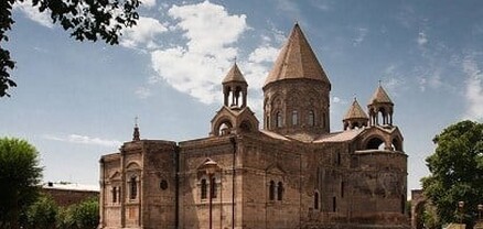 Հայ Առաքելական եկեղեցին այսօր նշում է հին տապանակի և նոր Ս. Եկեղեցու հիշատակի տոնը