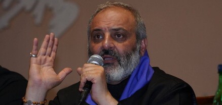 Գուշակի, թուղթուգիր անողի են պարբերաբար տուն հրավիրում. Բագրատ Սրբազան