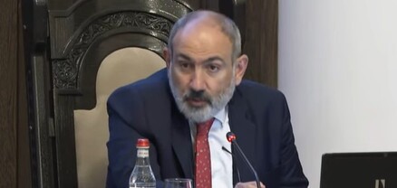 Ի՞նչ ես կռիվ անում, պե՞տք ա լապատկա բերենք, տիղմը մաքրենք, տենաս, որ ասֆալտը տակն ա. Փաշինյան