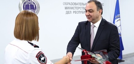 ՆԳ նախարարը մասնակցել է ՆԳՆ կրթահամալիրի շրջանավարտների դիպլոմների հանձնման արարողությանը