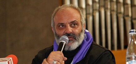 Մայր Հայաստանում արցախցիները գոնե ամոքում չեն գտնում. Բագրատ Սրբազան