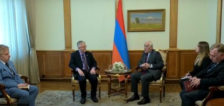 Վահագն Խաչատուրյանն ընդունել է Հայաստանում Կանադայի դեսպան Էնդրյու Թըրներին
