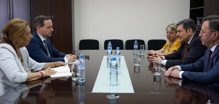Պարույր Հովհաննիսյանը հանդիպել է Հունգարիայի պետքարտուղարի հետ