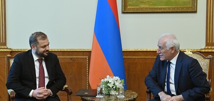 Վահագն Խաչատուրյանն ընդունել է Էկոնոմիկայի նախարար Գևորգ Պապոյանին