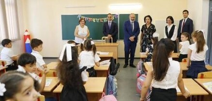 Մինչեւ 2026 թվականը Կառավարությունը պիտի կառուցեր եւ վերանորոգեր 300 դպրոց եւ 500 մանկապարտեզ․ մնաց երկու տարի, սակայն նախագծի կեսի կեսն անգամ չի իրագործվել. Ժողովուրդ