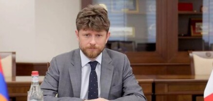 ԼՂ հայերը վերադարձի իրավունք ունեն. ՀՀ-ում Ֆրանսիայի դեսպանը՝ Նիդերլանդներում ադրբեջանցի պաշտոնյային