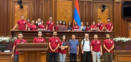 ԱԺ-ում հյուրընկալվել են Համազգային ուսանողական ֆորումի մասնակիցները